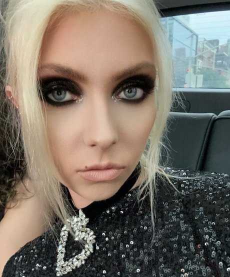Taylor Momsen