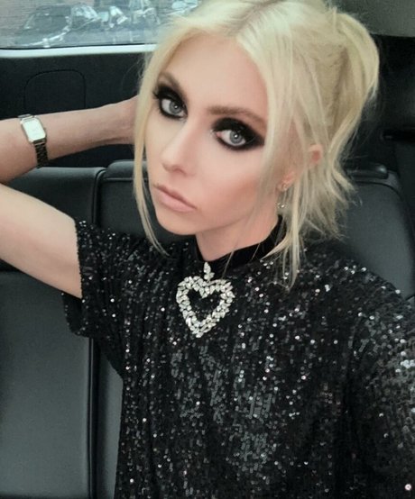 Taylor Momsen