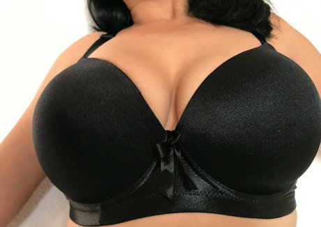 Photo nue de fuite OnlyFans de Madurachichona