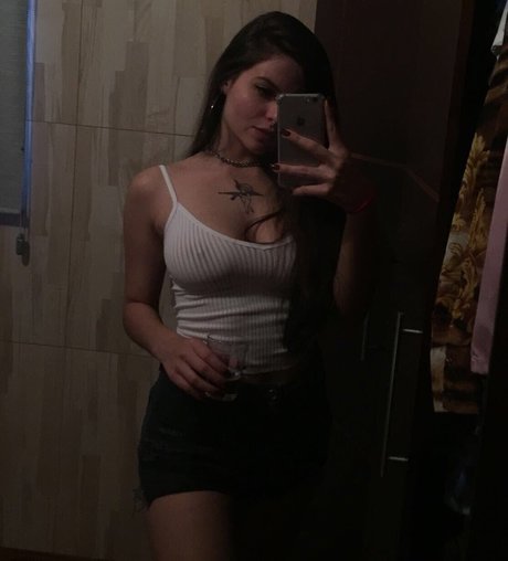 Photo nue de fuite OnlyFans de Giovanna Aguiar