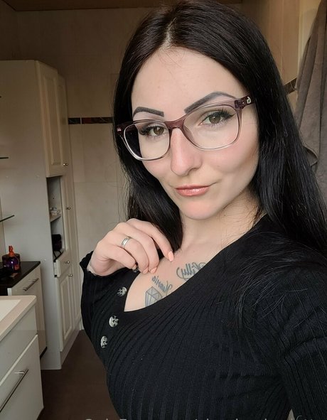 Photo nue de fuite OnlyFans de Cheekycharlotte