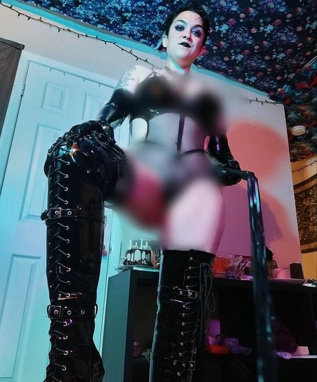 Photo nue de fuite OnlyFans de Yourbigbutchgf