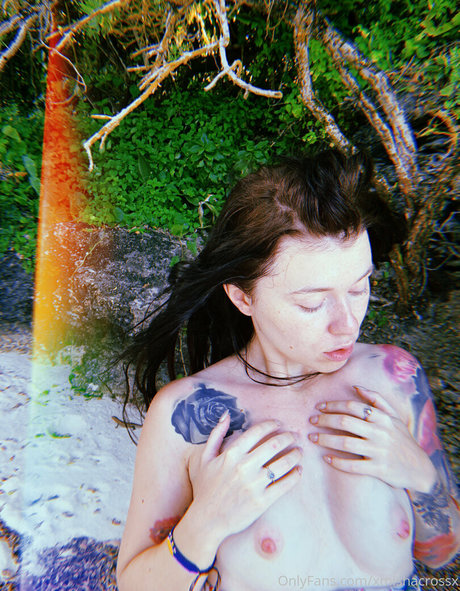 Photo nue de fuite OnlyFans de Xmishacrossx