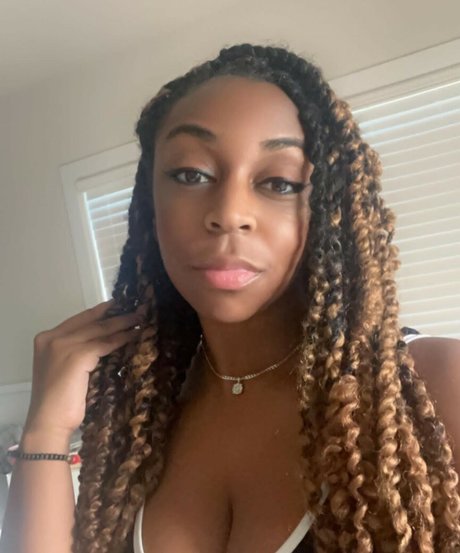 Photo nue de fuite OnlyFans de Jazzyguns