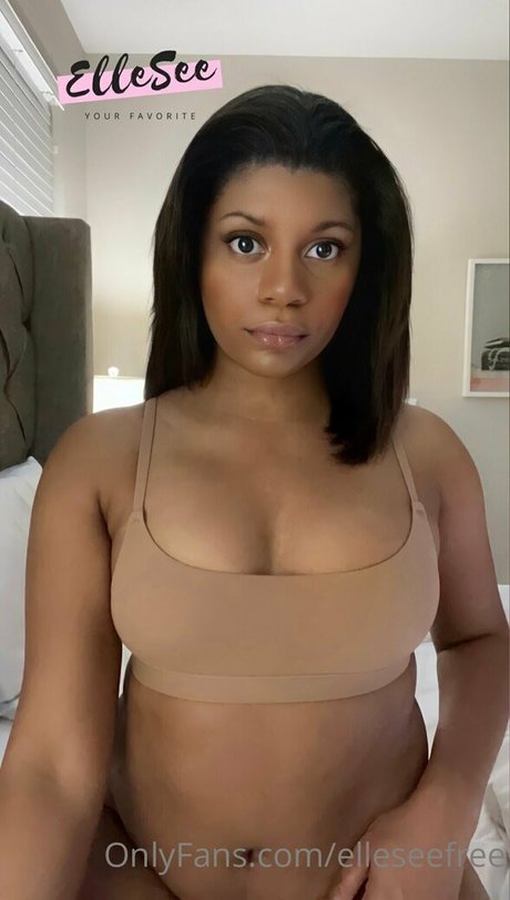 Photo nue de fuite OnlyFans de Elleseefree