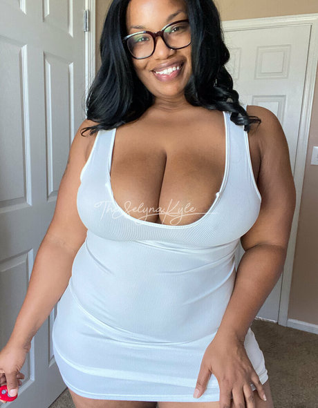 Photo nue de fuite OnlyFans de Selynakylexoxo
