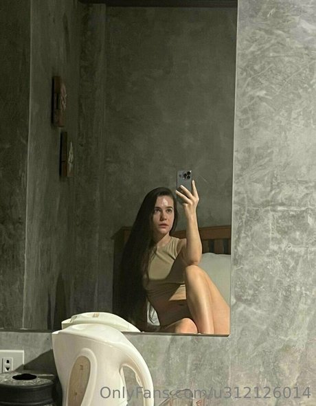 Photo nue de fuite OnlyFans de Meridianaua