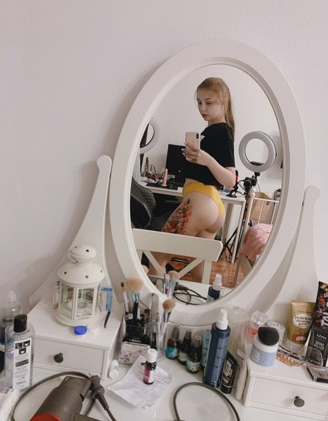 Photo nue de fuite OnlyFans de Aliselis