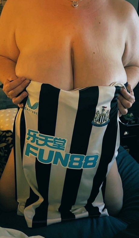 Photo nue de fuite OnlyFans de Busty Von Tease