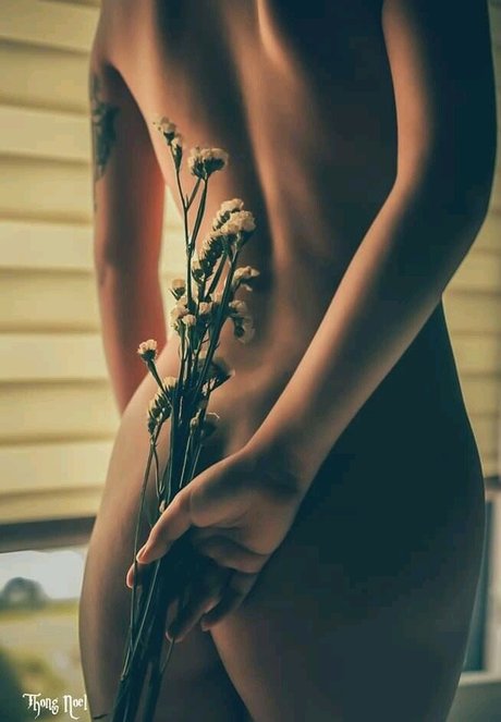 Photo nue de fuite OnlyFans de Umeko J