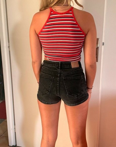 Photo nue de fuite OnlyFans de Axelle Maga