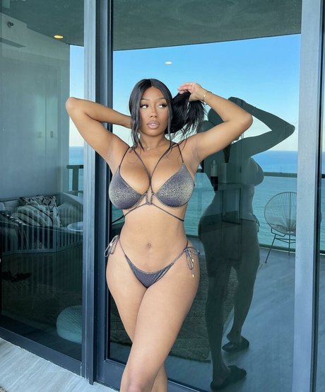 Photo nue de fuite OnlyFans de Vivi
