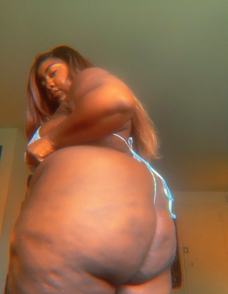 Photo nue de fuite OnlyFans de Phatassphoebe