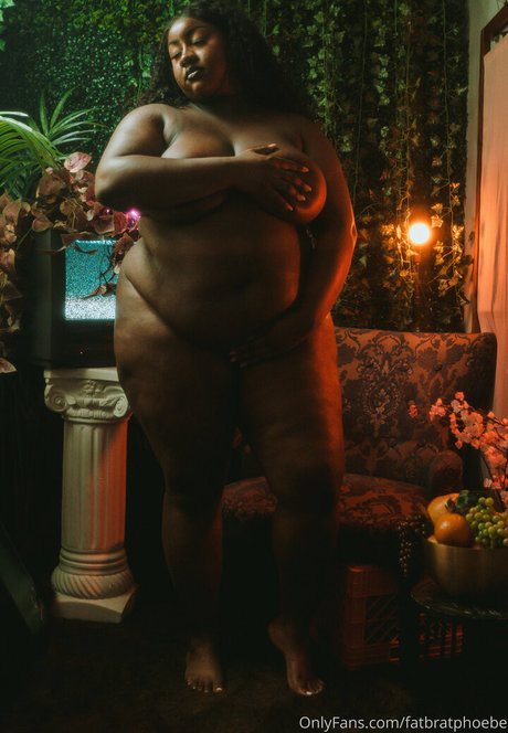 Phat_ass_phoebe