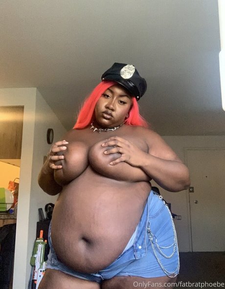 Phat_ass_phoebe