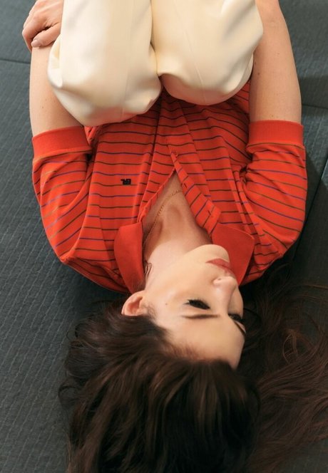 Anne Hathaway