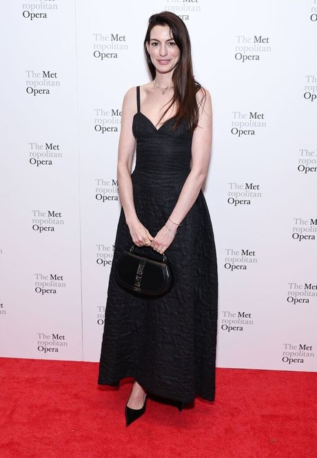 Anne Hathaway