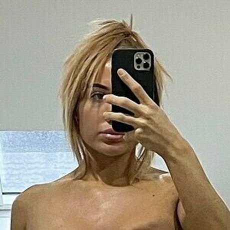 Photo nue de fuite OnlyFans de Julia Holbanel