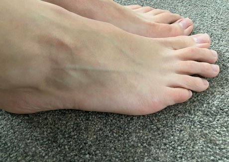 Photo nue de fuite OnlyFans de Barefootlibran