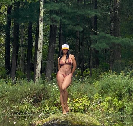 Photo nue de fuite OnlyFans de Sza