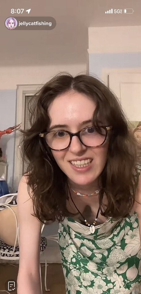 Photo nue de fuite OnlyFans de Jellycatfishing