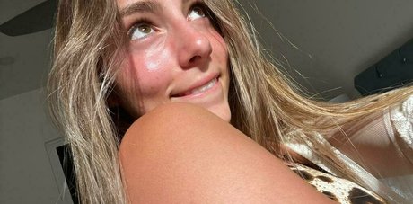 Photo nue de fuite OnlyFans de Meelah Robbins