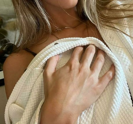 Photo nue de fuite OnlyFans de Meelah Robbins