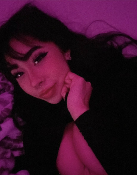 Photo nue de fuite OnlyFans de Vivianerosales