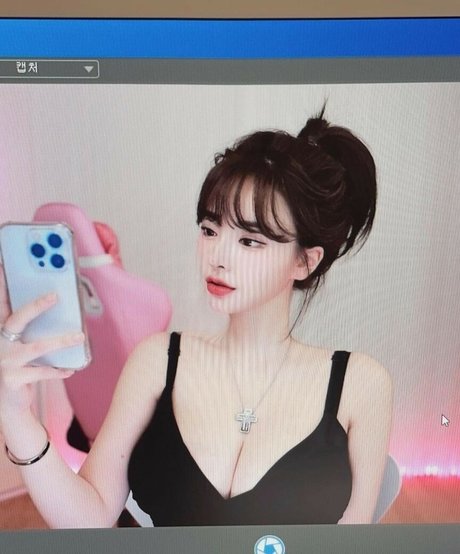 Photo nue de fuite OnlyFans de Chere
