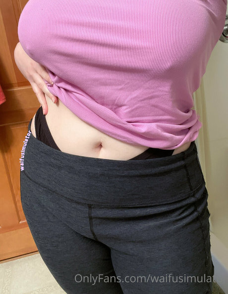 Photo nue de fuite OnlyFans de Waifusimulator