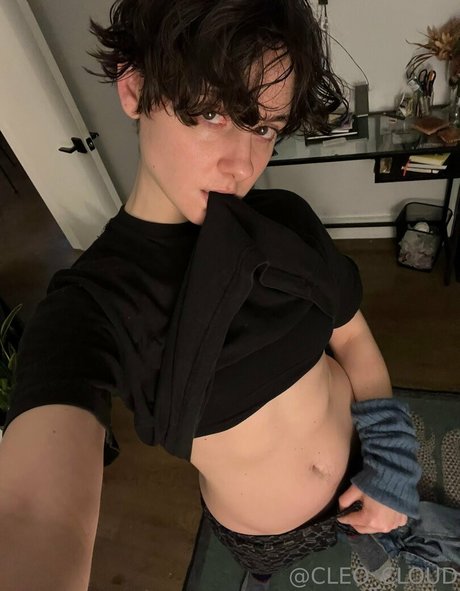 Photo nue de fuite OnlyFans de Kingleocloud