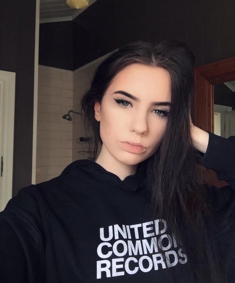 Photo nue de fuite OnlyFans de Sleppyy
