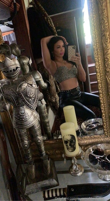 Photo nue de fuite OnlyFans de Queenofthedollhouse