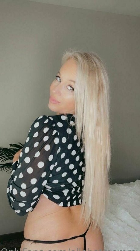Ellehotmommy