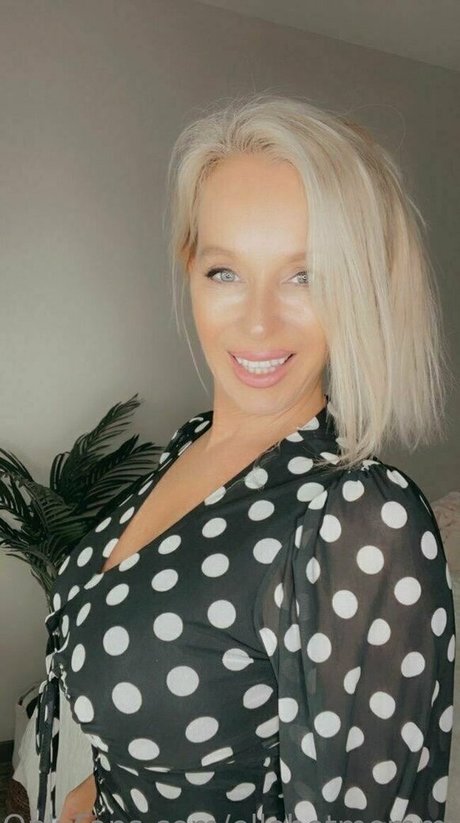 Ellehotmommy