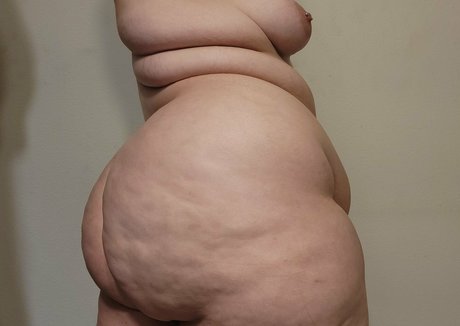 Photo nue de fuite OnlyFans de Fatassgoddessfree