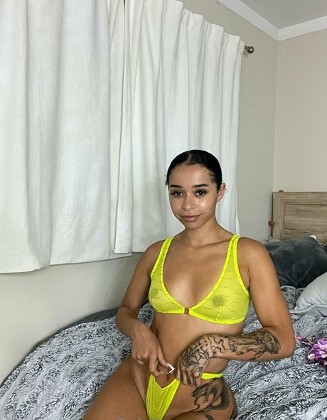 Photo nue de fuite OnlyFans de Queen Qiana