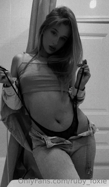 Photo nue de fuite OnlyFans de Rubyfoxie