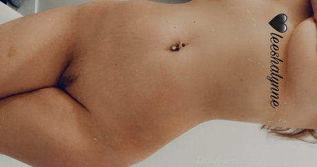 Photo nue de fuite OnlyFans de Leeshalynne