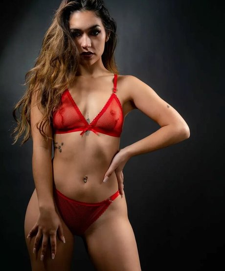 Photo nue de fuite OnlyFans de Priscilalopez