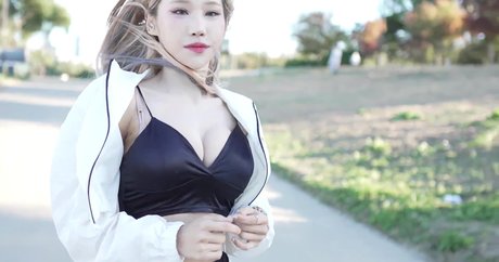 Girlcrushtr