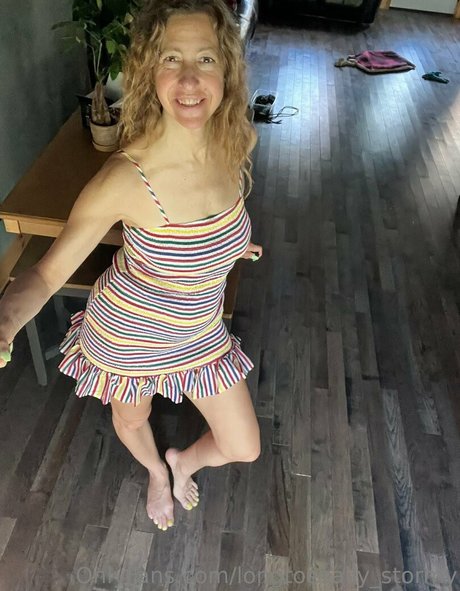 Photo nue de fuite OnlyFans de Longtoesallystormy