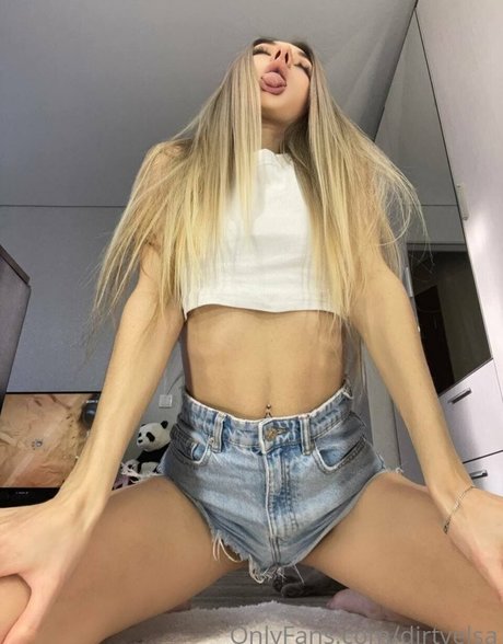 Photo nue de fuite OnlyFans de Dirtyelsa