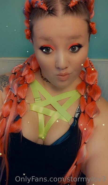 Photo nue de fuite OnlyFans de Stormylov3