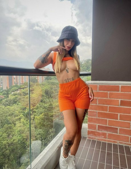Photo nue de fuite OnlyFans de Rebecavegaofficial