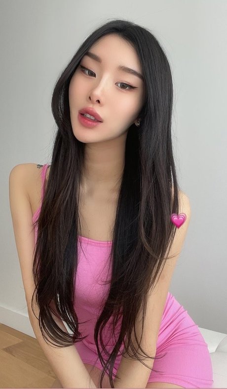 Photo nue de fuite OnlyFans de Mari Bambei