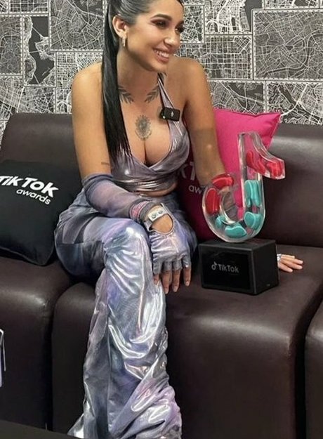 Photo nue de fuite OnlyFans de Maria Becerra
