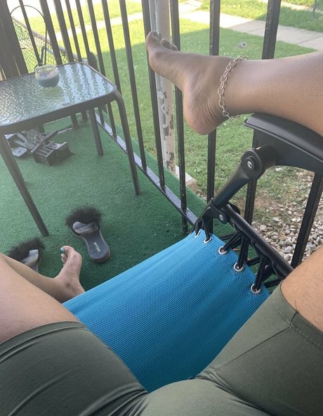 Photo nue de fuite OnlyFans de Sarayahlove