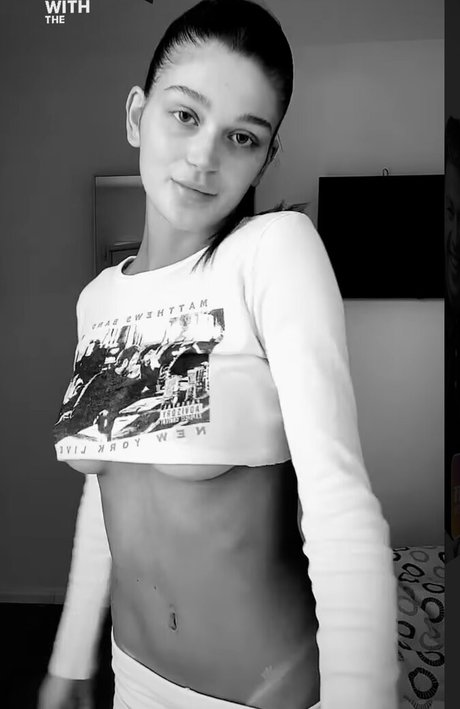 Photo nue de fuite OnlyFans de Shira Adar