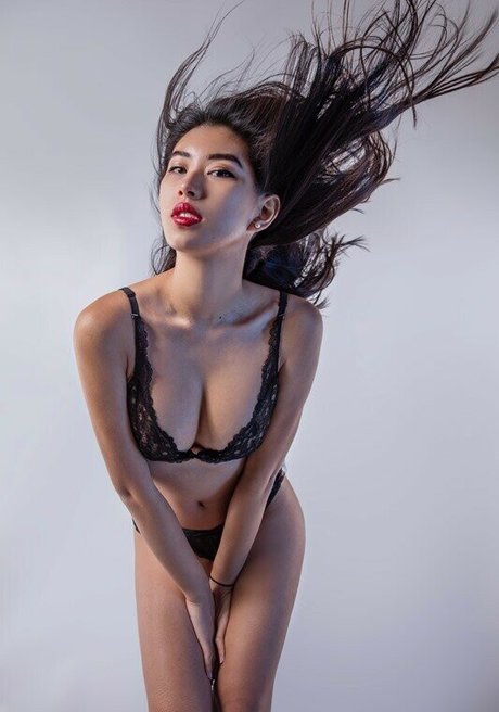 Photo nue de fuite OnlyFans de Fionaylin